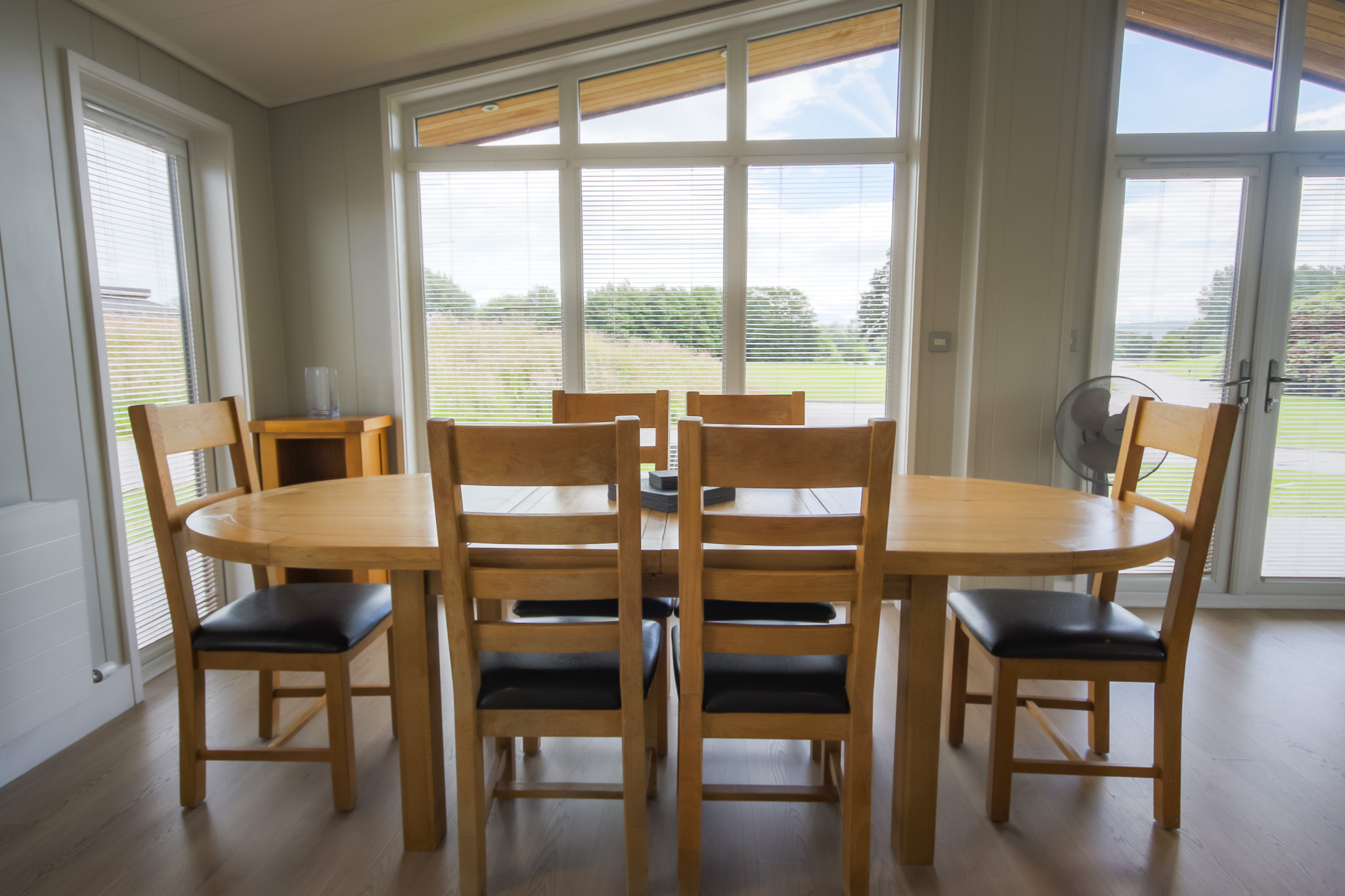 Dinning at North Lakes Lodges