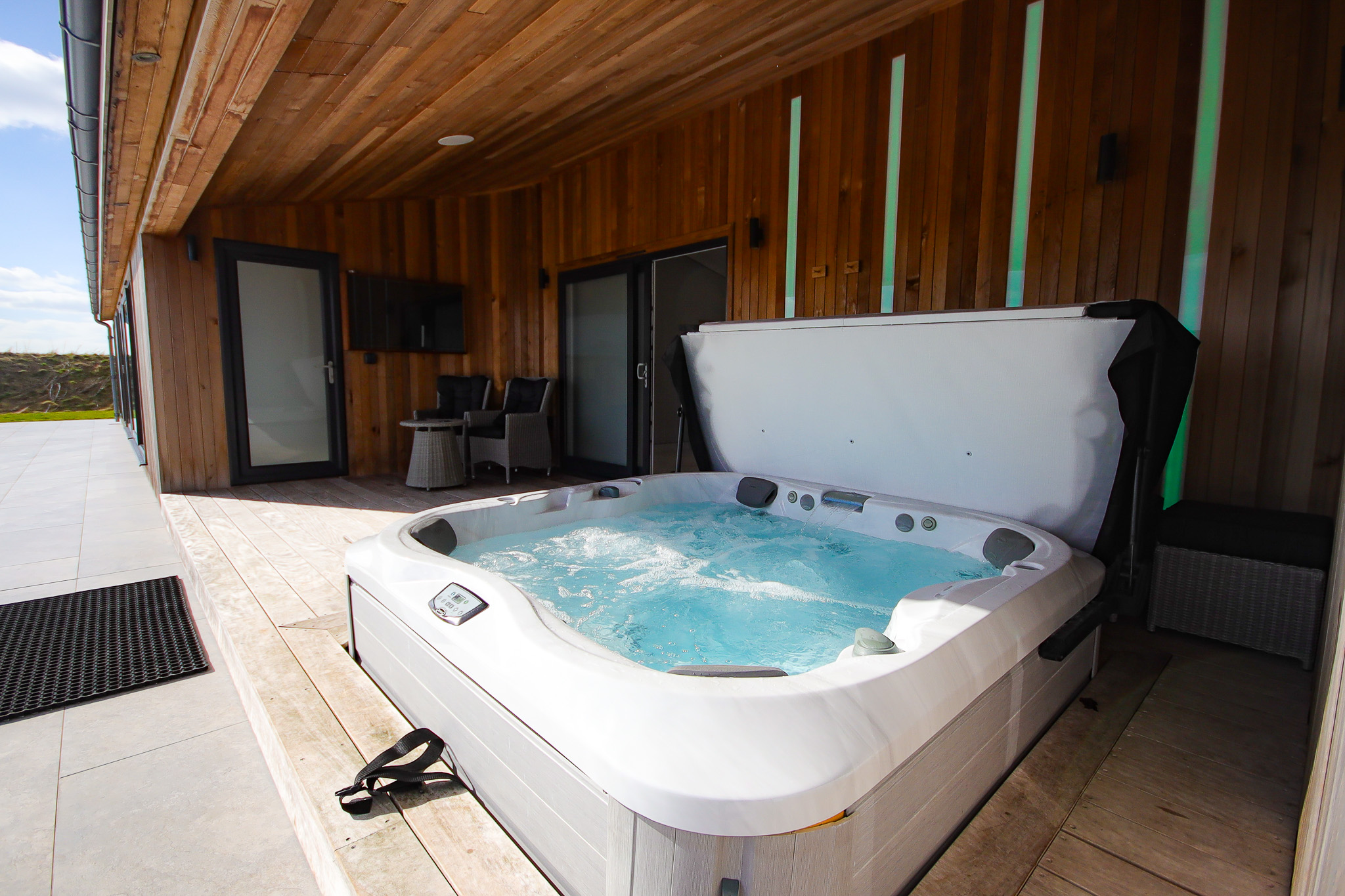 Sheraton 21 Hot Tub