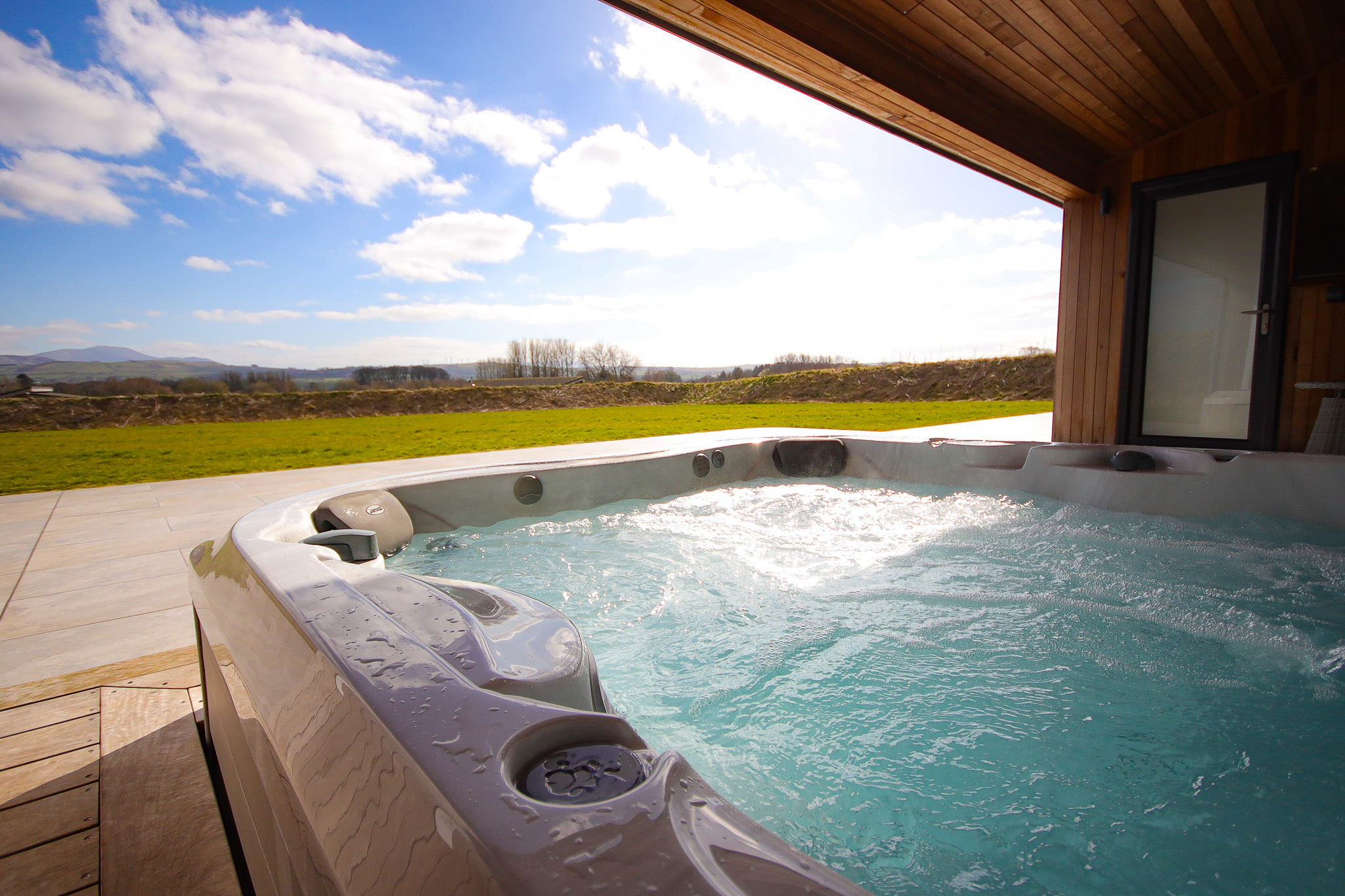 Sheraton 21 Hot Tub