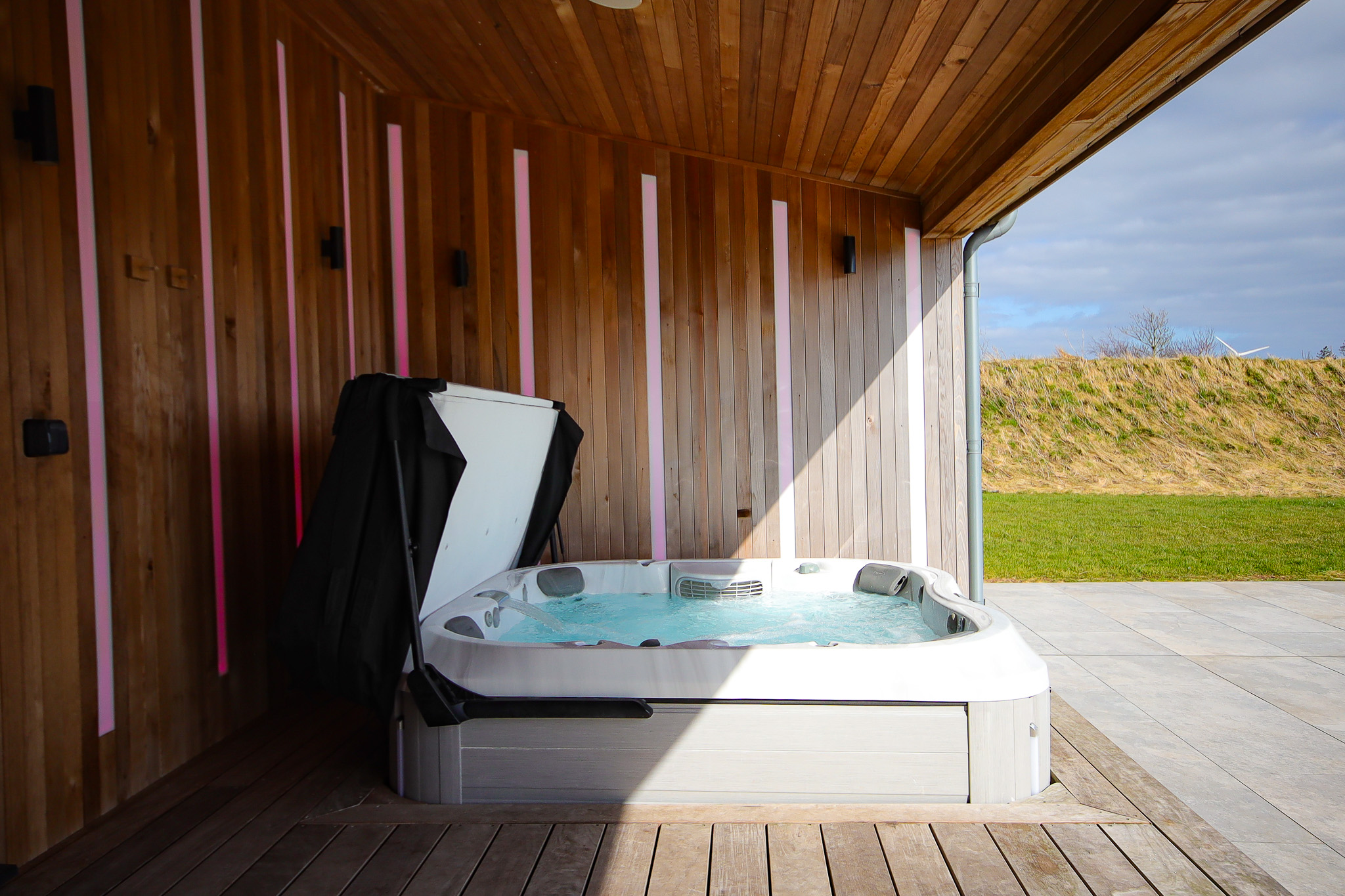 Sheraton 21 Hot Tub